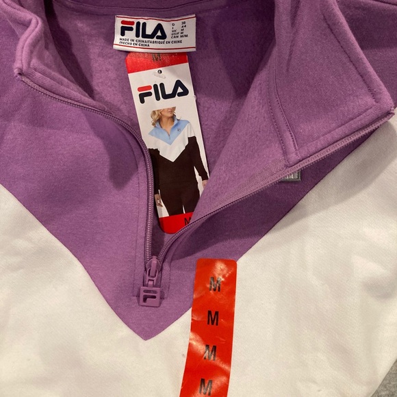 Medium zip up sweater - Picture 2 of 3